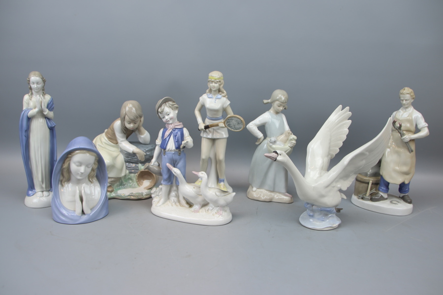 Figuriner, 8 st, porslin. bl.a Nao by Lladro.