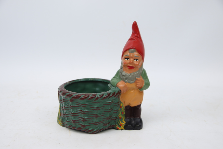 Tomte med kruka, terrakotta, Tyskland, 1900-talets mitt.
