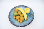 Fat, keramik, samt dekorationsfrukter, 11 st, olika material.
