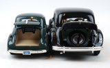 Modellbilar, 2 st, Citroen 15CV 6 Cyn (1952), 1/18 och Chevrolet Coupe (1939), 1/24, bl.a Maisto.