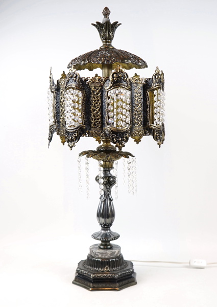 Bordslampa, metall/glas.