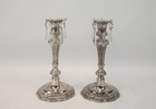 Ljusstakar ett par, nysilver, med ljusmanschetter, glas.