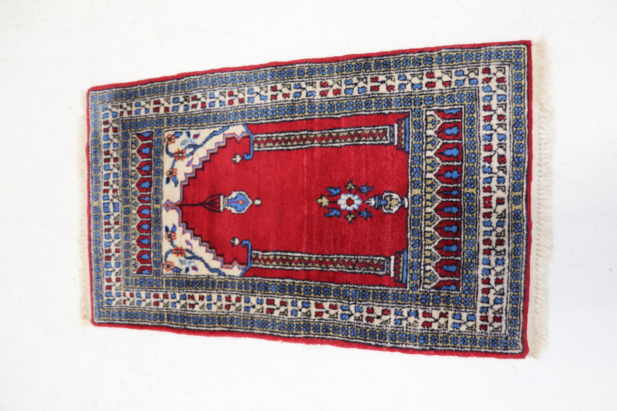 Matta, orientalisk, handknuten, ull.