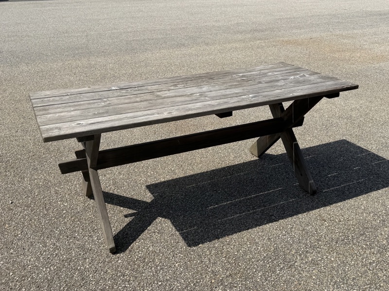 Trädgårdsbord, trä.
