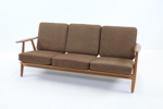 Hans J. Wegner, soffa, textil/ek, "Cigarren", Getama, Danmark, 1950-tal.