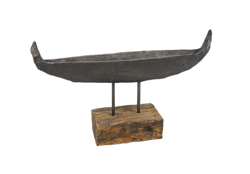 Oidentifierad konstnär, skulptur, rakubränd keramik, osignerad.