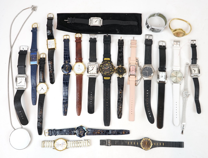 Armbandsur, ett parti.