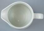 Form, serveringsfat och kanna, keramik, bl.a Marianne Westman, ''Delikat'', Rörstrand.