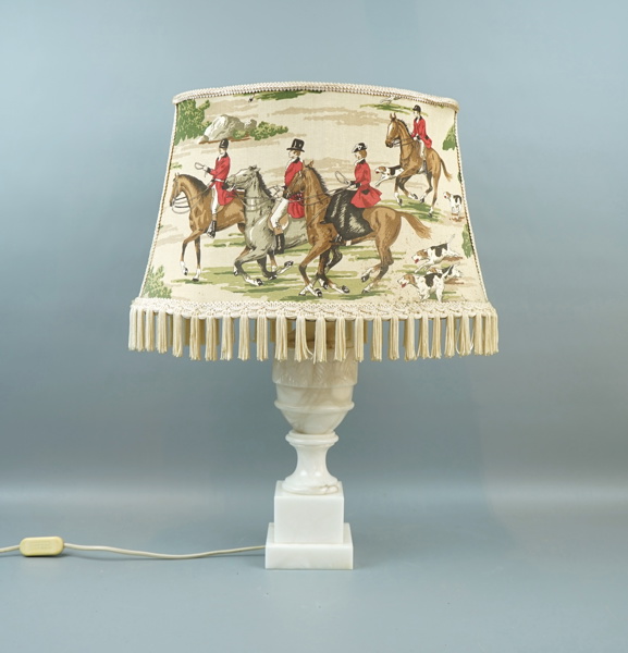 Bordslampa, alabaster.