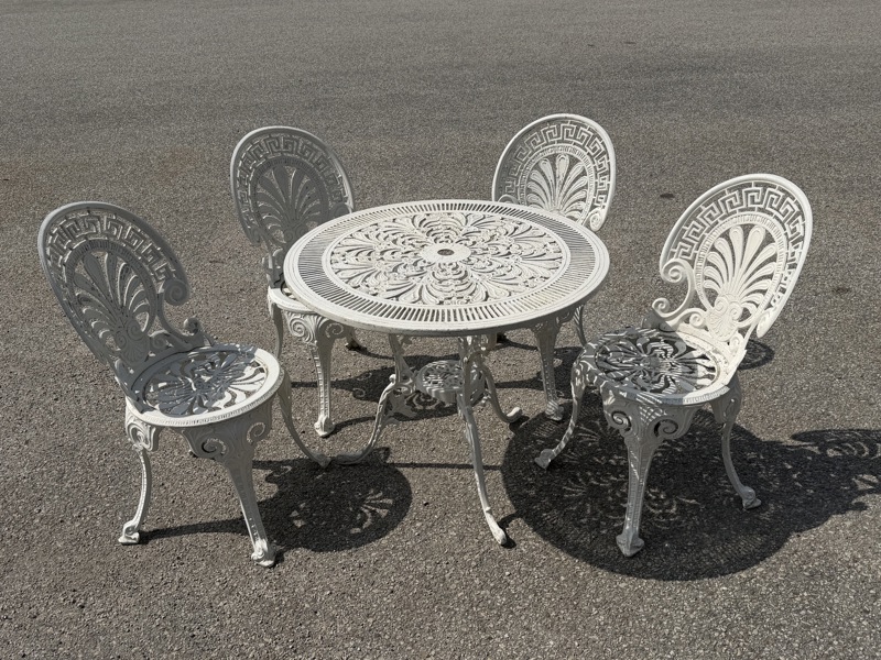 Cafégrupp, 5 delar, gjutmetall.