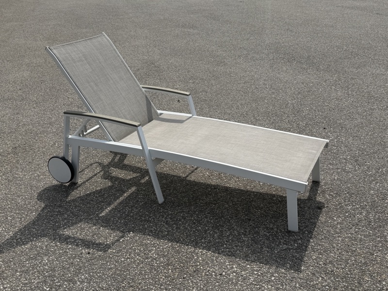 Solsäng, metall/nylon, ställbar rygg, "Rimini", Mio.