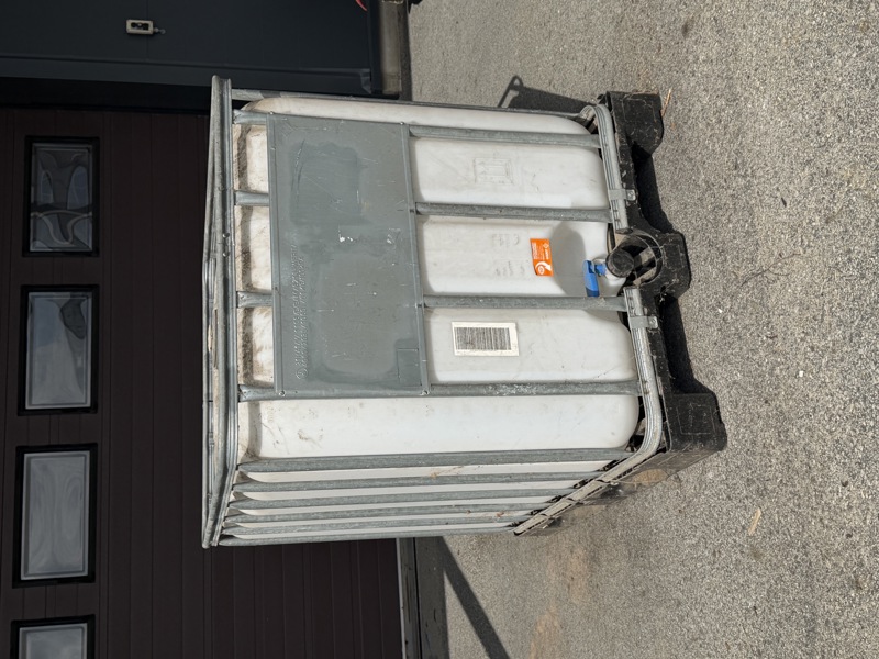 Behållare, 1000 liter.