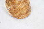 Golvfigurin, hund, keramik.