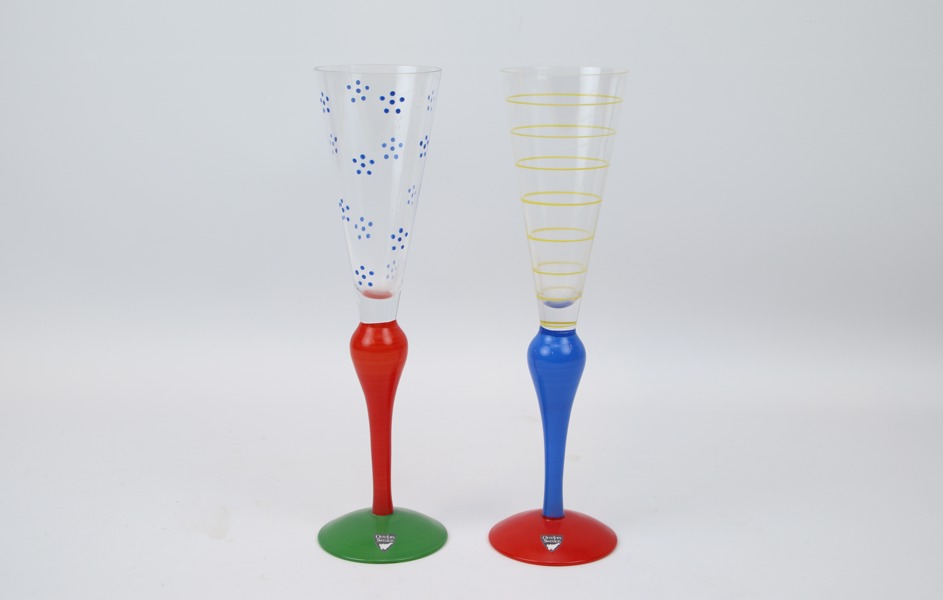 Anne Nilsson, champagneglas, 2 st, "Clown", Orrefors, signerade.