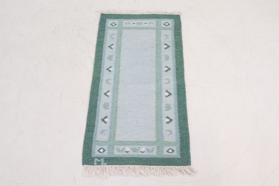 Margareta Lundahl, matta, rölakan, monogramsignerad ML.