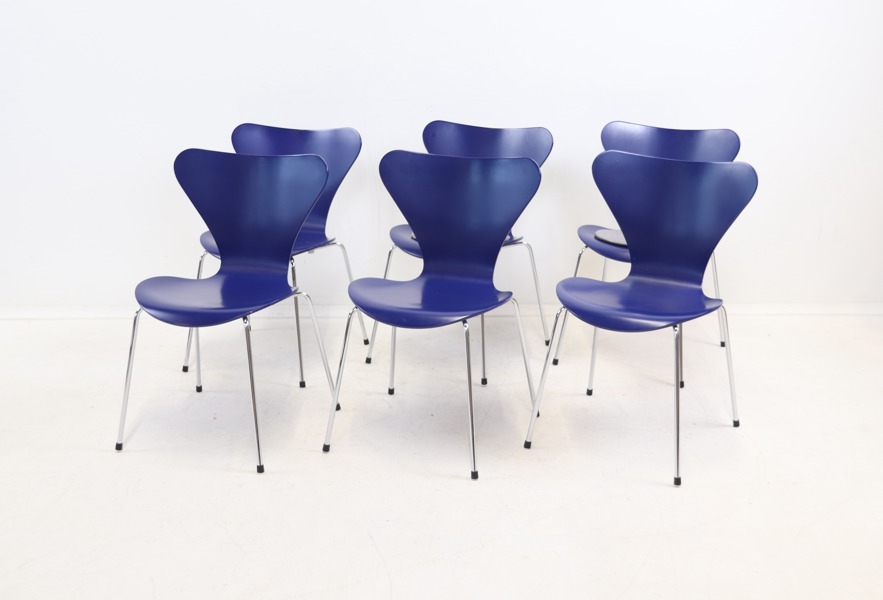 Arne Jacobsen, stolar, 6 st, trä/krom, "Sjuan", Fritz Hansen, Danmark.