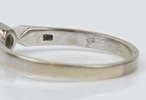Ring, 18K vitguld med brilliantslipad diamant 0,1K enligt märkning.