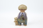 Lisa Larson, figurin, stengods, "Malin", ur serien Larsons ungar, Gustavsberg.
