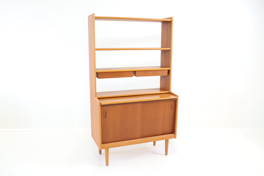 Hylla, teak.