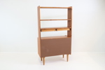 Hylla, teak.