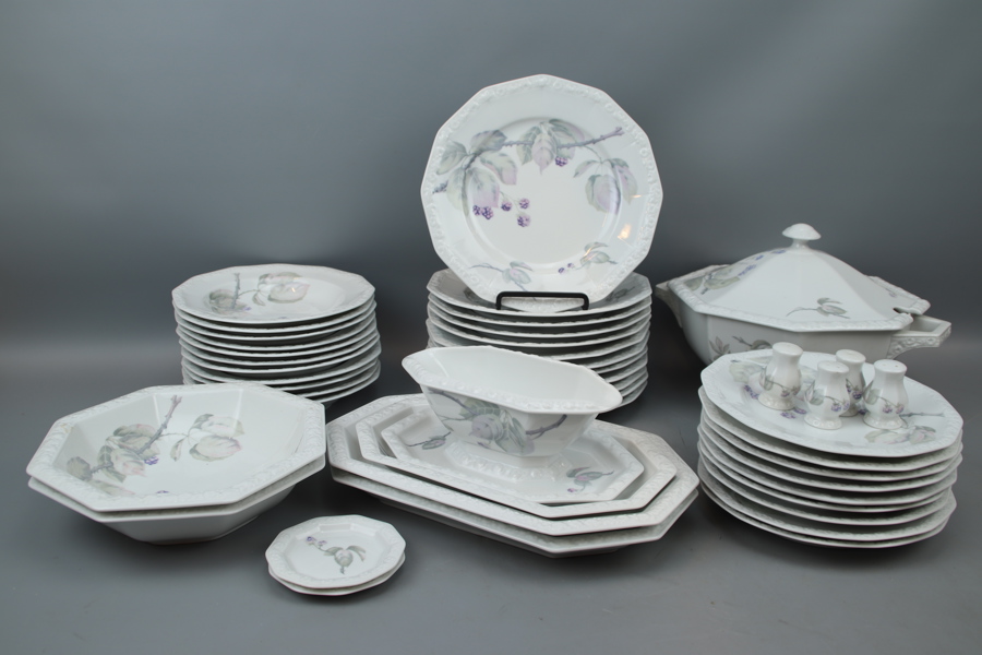 Matservis, 45 delar, porslin, "Maria Björnbär", Rosenthal.