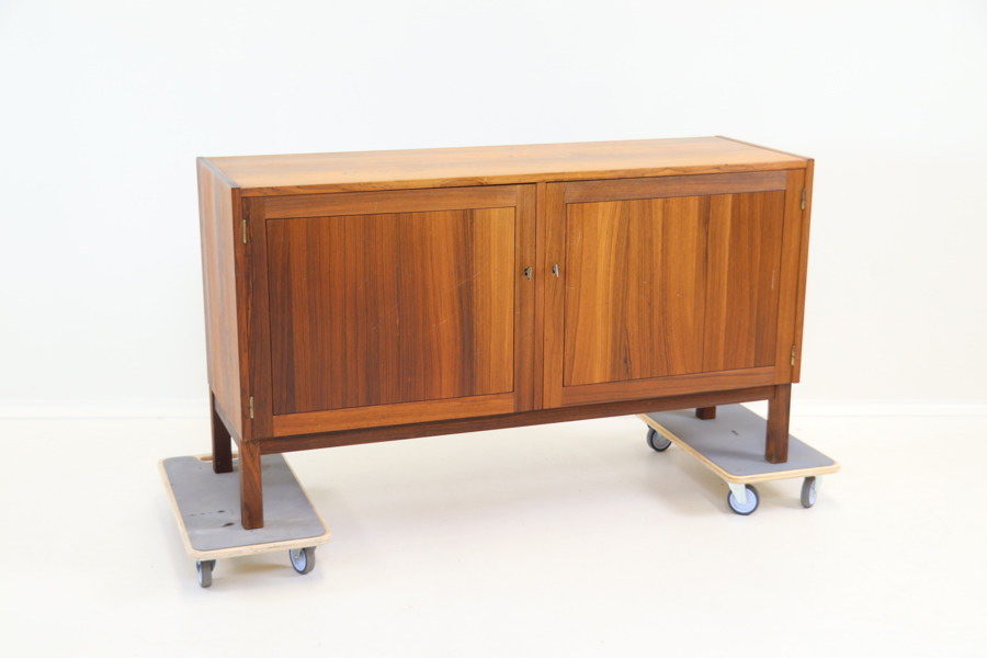 Nils Jonsson, sideboard, jakaranda, "Domi Monté", Troeds, Bra Bohag.