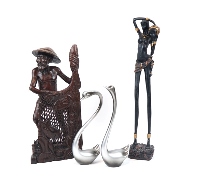 Skulpturer/figuriner, 4 st, trä/konstmassa.