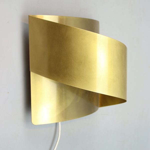 Peter Celsing, vägglampa, mässing, "Band", Falkenbergs Belysning.