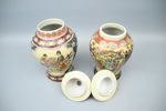 Lockurnor, 2 st, keramik, Asien.