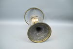 Bordsfotogenlampa, gjutmetall/glas.
