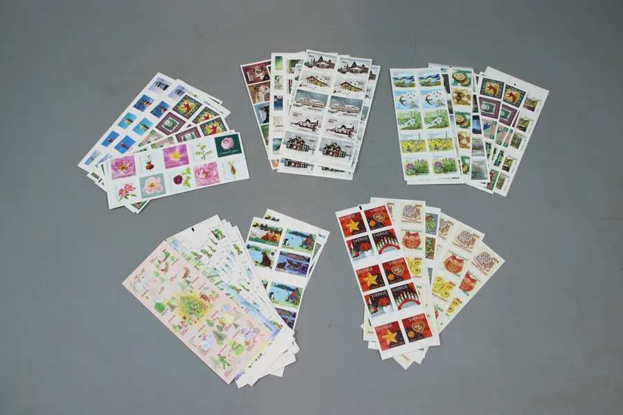 Brevfrimärken, 500 st á 22 kr, postfriska, bl.a brevfrimärken för julpost.