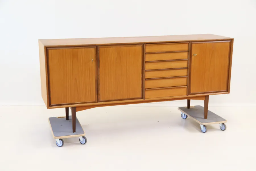 Sideboard, 2 skåp, 6 lådor, teak, 1900-talets andra hälft.