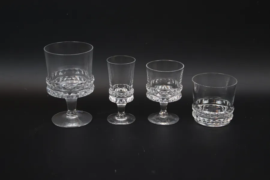 Bengt Edenfalk, glas, 51 st, 4 st olika modeller, Corona, Royal Krona.