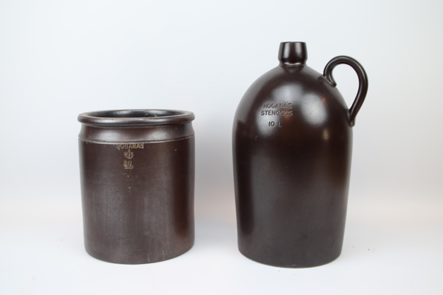 Krus, 2 st, stengods, Höganäs.
