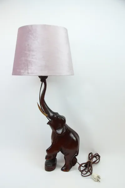 Bordslampa, "Elefant", trä.