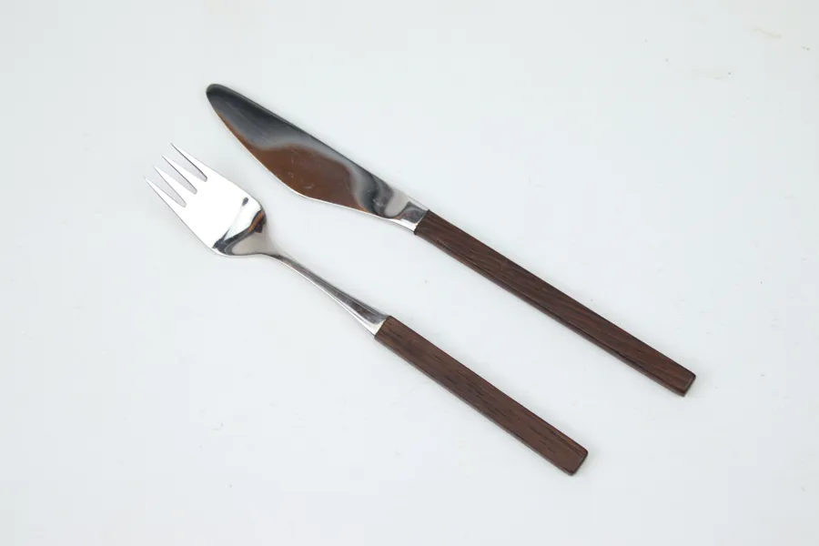 Tias Eckhoff, bestick, 12+12 st, teak/rostfritt, Lundtofte, Danmark.