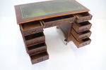 Skrivbord, trä/skinn, engelsk stil, 1900/2000-tal.