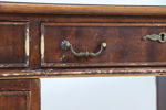 Skrivbord, trä/skinn, engelsk stil, 1900/2000-tal.