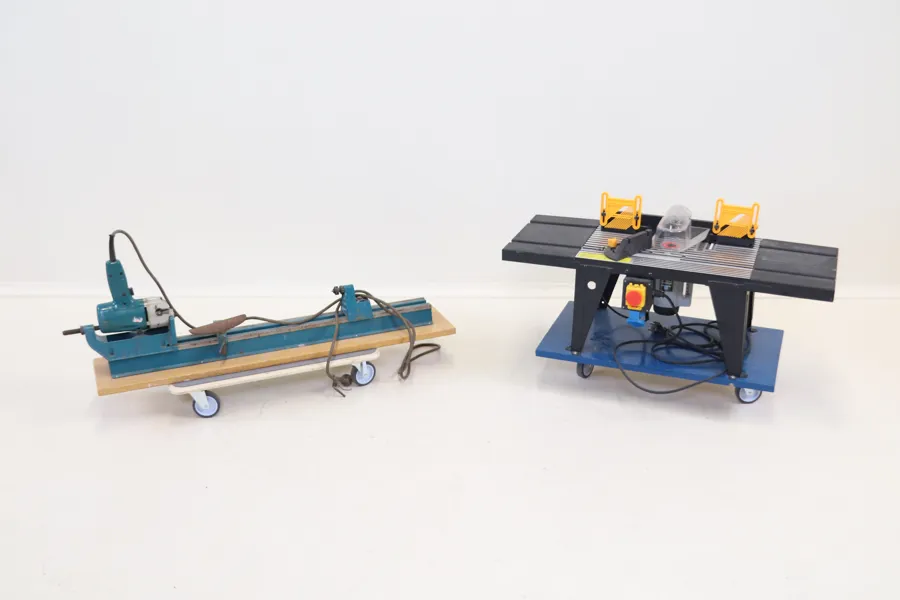 Träsvarv, Black & Decker, samt fräsbord, Clas Ohlson.