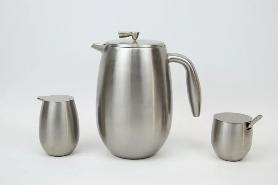 Presskanna, sockerskål och gräddkanna, metall, Bodum.
