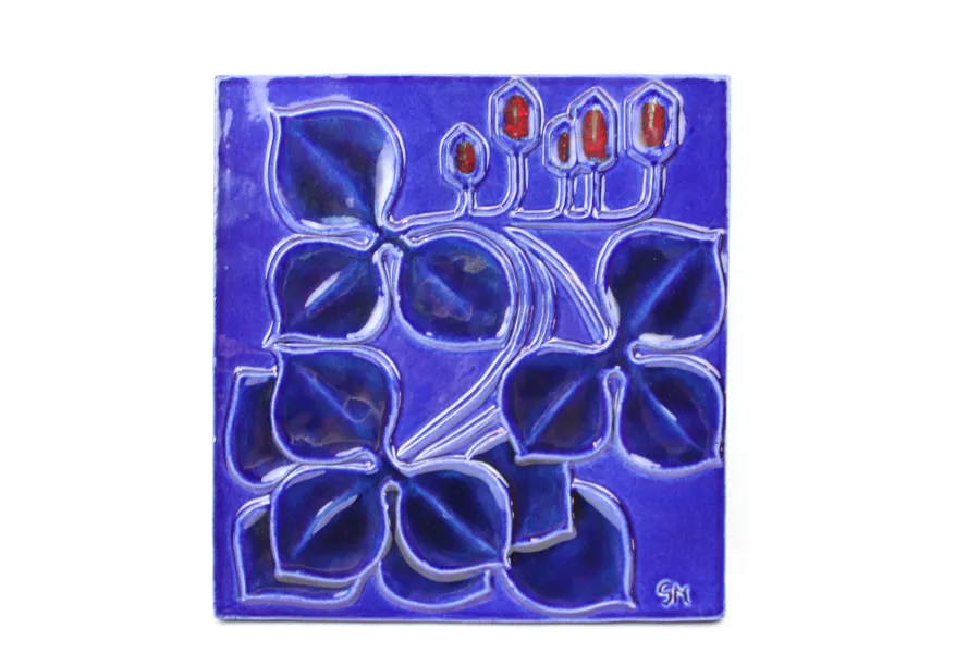 Gunnar Nylund, "Vattenblad", väggrelief, keramik, Ekeby.
