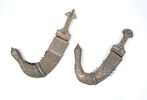Jambiyadolkar, 2 st, försilvrad metall, 1800/1900-tal.