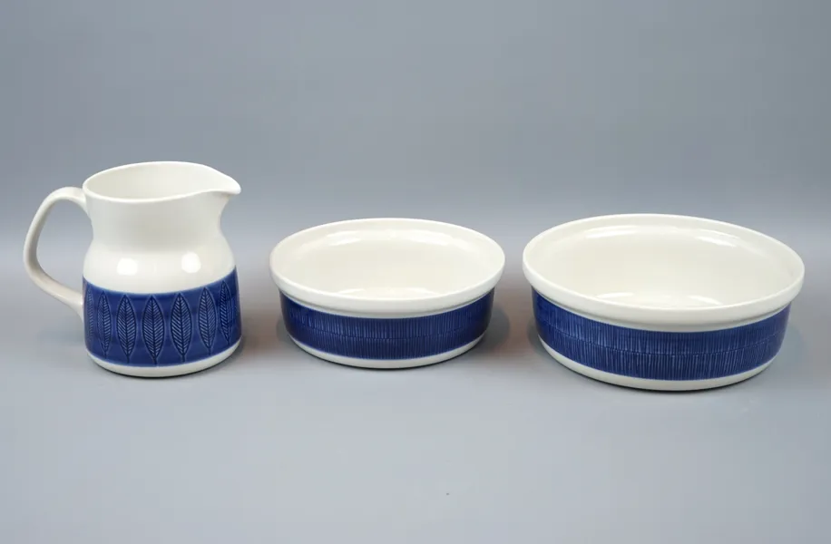 Hertha Bengtson, kanna och skålar, 3 delar, porslin, Koka, Rörstrand.