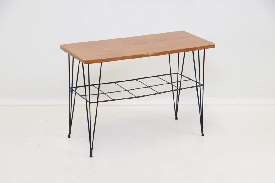 Stringbord, teak/metall.