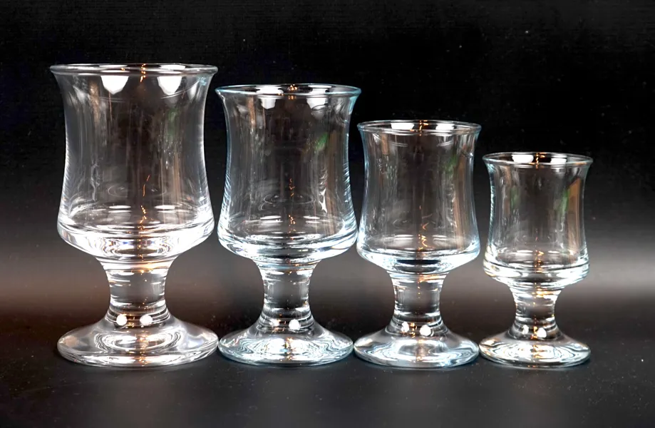 Per Lütken, glasservisdelar, 34 st, ''Skibsglas'', Holmegaard, Danmark.
