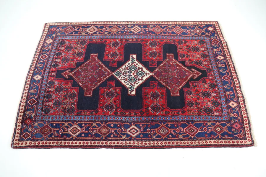 Matta, orientalisk, handknuten, ull.