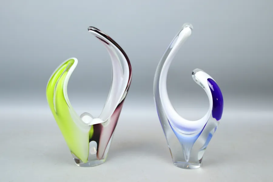 Paul Kedelv, vaser, 2 st, konstglas, "Coquille", Flygsfors.