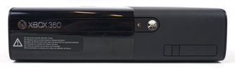 Xbox 360 E med 12 st spel, 2 st kontroller och tillbehör.