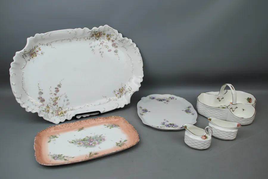 Serveringsfat m.m, 6 delar, porlin, bl.a Coalport, England.