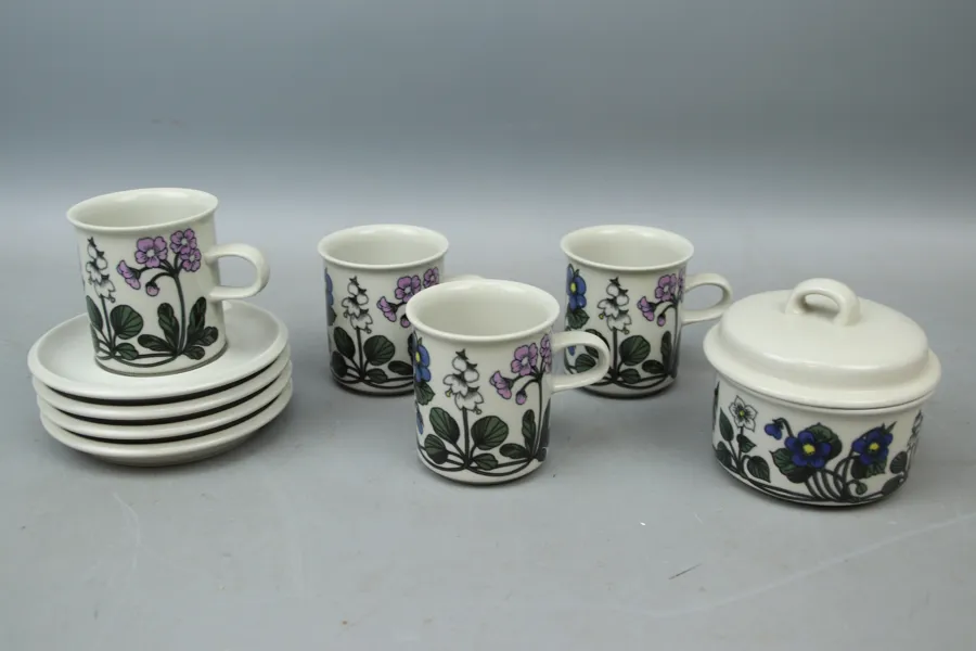 Kaffeservisdelar, 5 delar, stengods, Flora, Arabia.